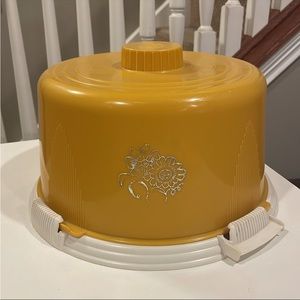 Vintage Lock Lift Cake Container USA